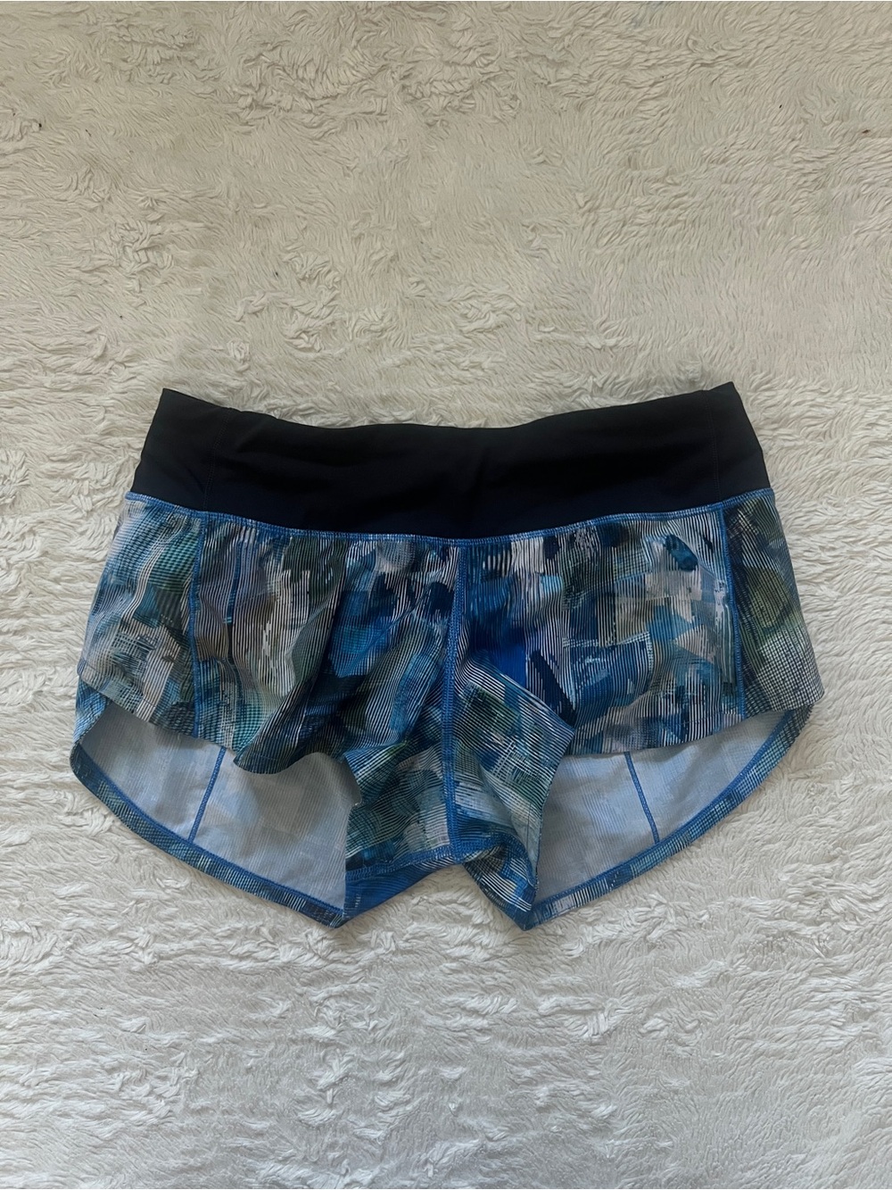 Lululemon Speed Up Low-Rise Short 2.5" Abstract Blue - Size 4
